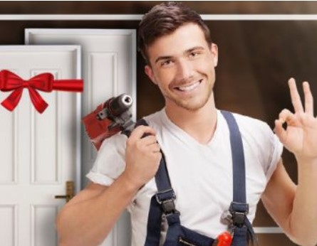 Картинка установка межкомнатных дверей мастеров компании ASMarket