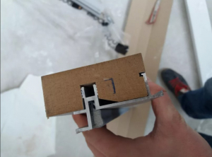 Комплект коробки скрытого монтажа прямого открывания под потолок 2710мм - 2950мм (петли AGB и замок врезной) для межкомнатных дверей